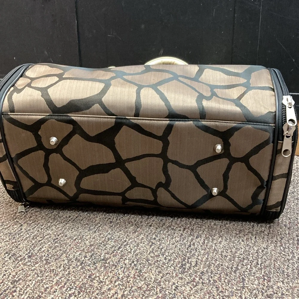 VIPet Black and Tan Pet Carrier NWOT